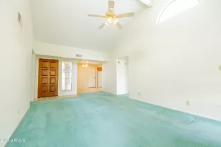 Photo #6: 6693889 Listing