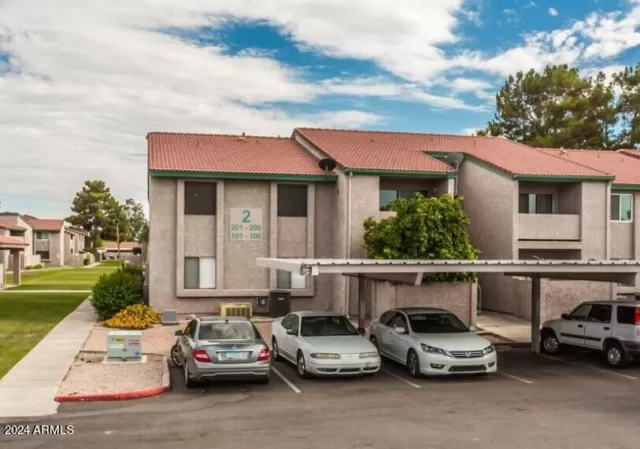 MLS: 6693918 Condo For Sale