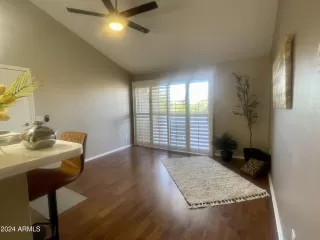 Photo #3: 6693918 Listing 