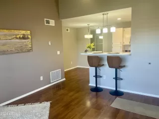 Photo #5: 6693918 Listing 