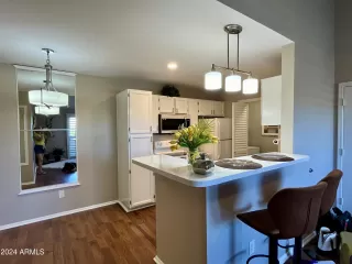 Photo #6: 6693918 Listing 