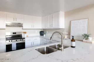 Photo #5: 6693996 Listing 