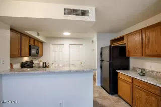 Photo #3: 6694046 Listing