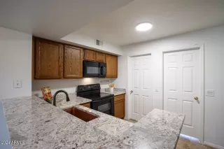 Photo #4: 6694046 Listing