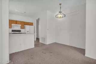 Photo #3: 6694051 Listing 