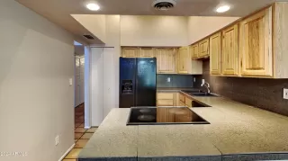 Photo #2: 6694169 Listing