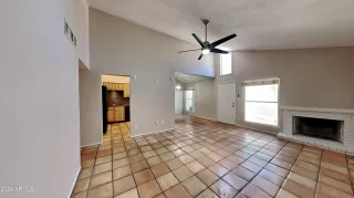 Photo #4: 6694169 Listing