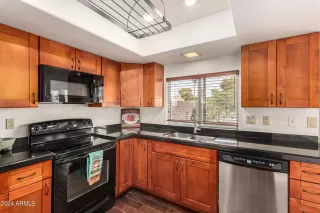 Photo #2: 6694304 Listing 