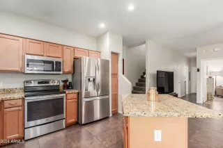 Photo #4: 6694428 Listing