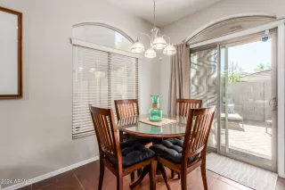 Photo #5: 6694428 Listing