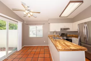 Photo #4: 6694877 Listing 