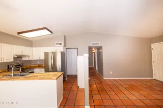 Photo #5: 6694877 Listing 