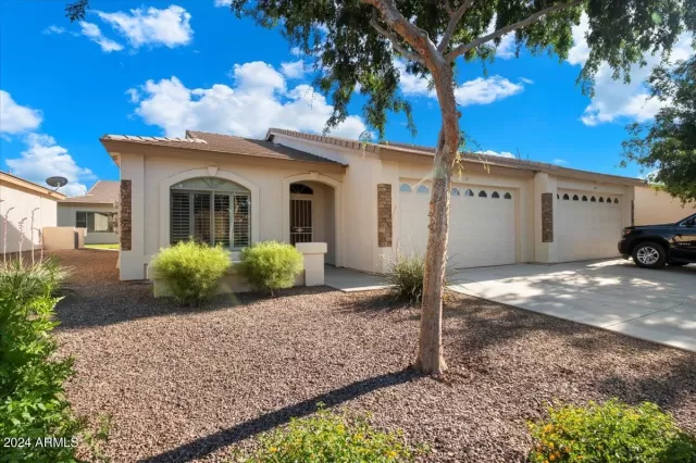 MLS: 6694927 Condo For Sale