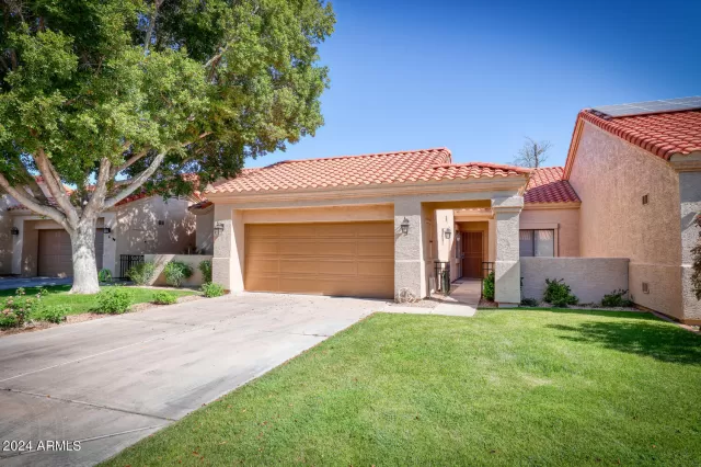 MLS: 6695021 Condo For Sale