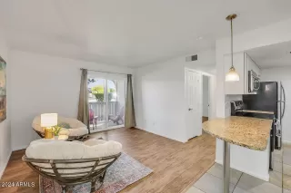 Photo #3: 6695327 Listing 