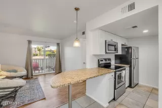 Photo #5: 6695327 Listing 