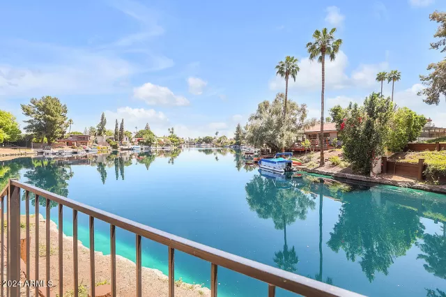 MLS: 6695386 Condo For Sale