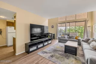 Photo #3: 6695386 Listing 