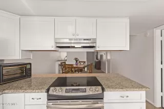 Photo #5: 6695474 Listing