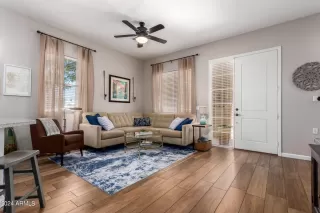 Photo #3: 6695810 Listing