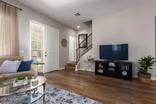 Photo #4: 6695810 Listing