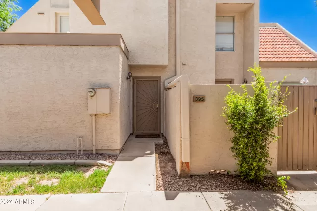 MLS: 6695843 Condo For Sale