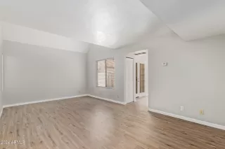 Photo #2: 6695843 Listing 