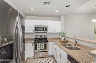 Photo #4: 6695846 Listing