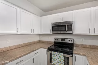 Photo #5: 6695846 Listing