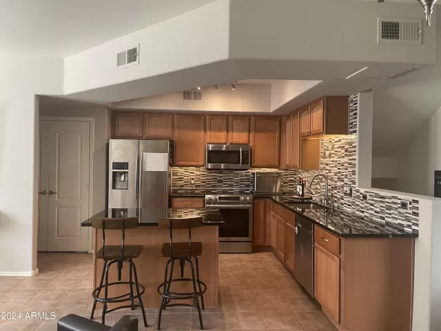 MLS: 6695854 Condo For Sale