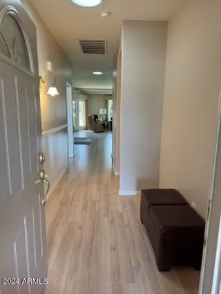 Photo #5: 6696038 Listing