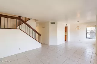 Photo #5: 6696051 Listing