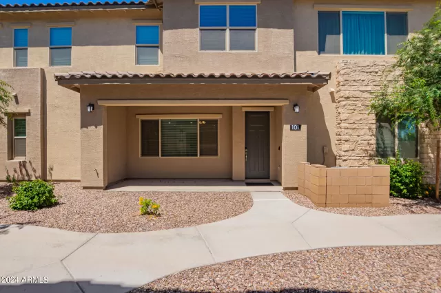 MLS: 6696406 Condo For Sale