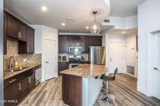 Photo #2: 6696417 Listing 