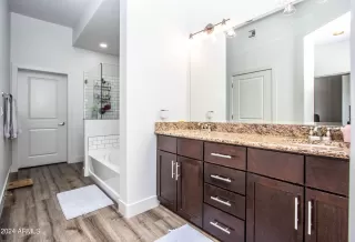 Photo #5: 6696417 Listing 