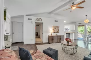 Photo #2: 6696545 Listing