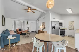 Photo #3: 6696545 Listing