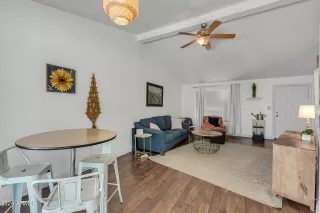 Photo #6: 6696545 Listing