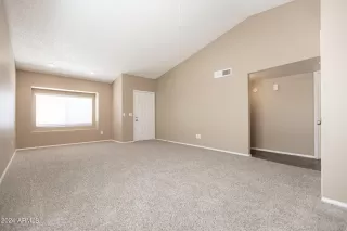 Photo #2: 6696957 Listing