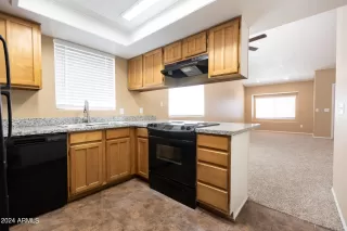 Photo #4: 6696957 Listing