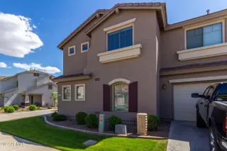 Photo #2: 6696978 Listing