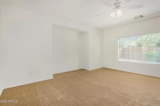 Photo #4: 6696978 Listing