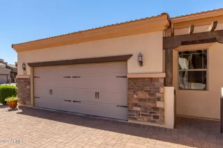 Photo #5: 6697037 Listing