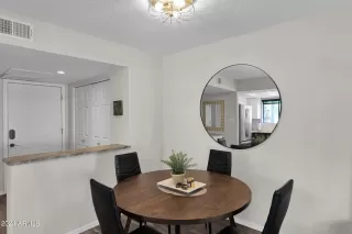 Photo #4: 6697262 Listing