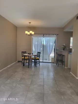 Photo #3: 6697787 Listing