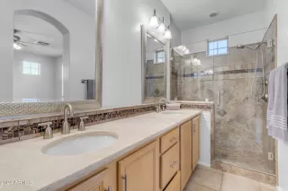 Photo #4: 6697794 Listing