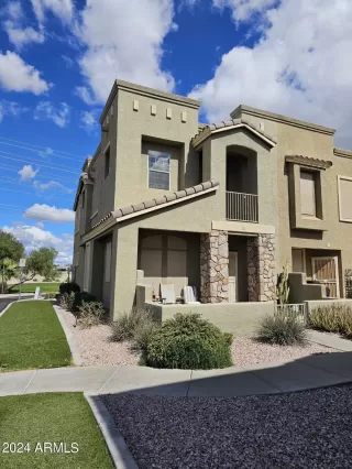 Photo #5: 6697794 Listing