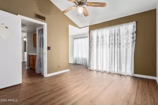 Photo #6: 6697896 Listing 