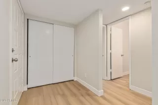 Photo #5: 6697902 Listing