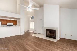 Photo #3: 6697916 Listing